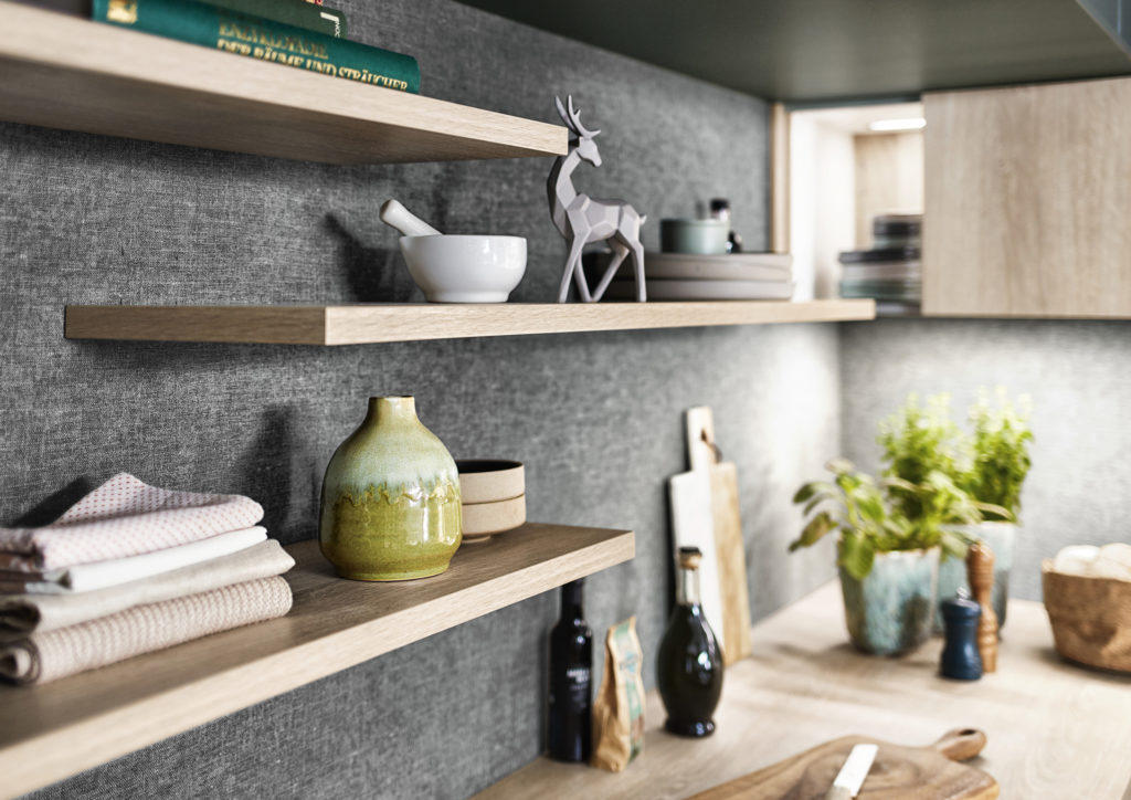 Sistema de estantería en cocina