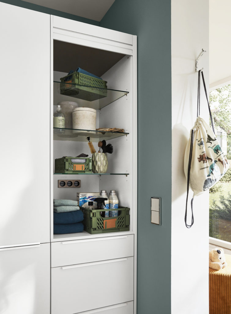 Columna con puerta corredera